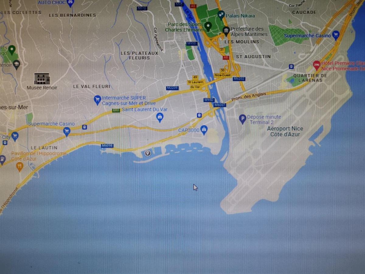 Port De Saint Laurent Du Var - Bateau Moteur Hotel ภายนอก รูปภาพ